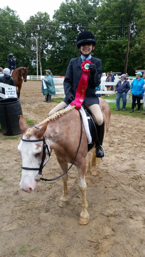 Summerville Girl Qualifies for 4-H Horse Show Districts
